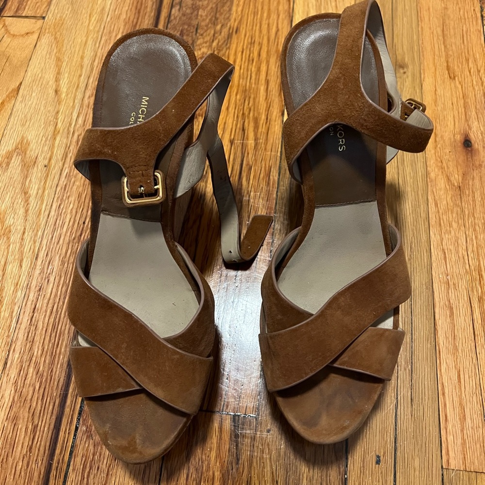 Michael kors brown wedges